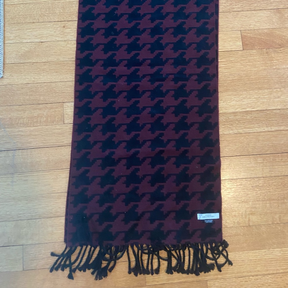 VERSACE Great used cond. herringbone pattern wool scarf w/ tassels sz 70”x15”